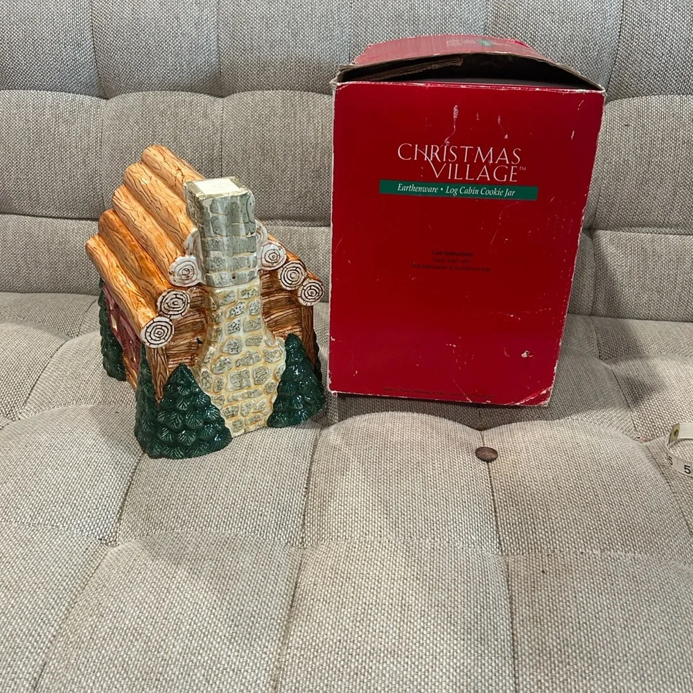 Christmas Village Earthenware Log Cabin Holiday Cookie Jar - Brown and Green - Picture 4 of 16
